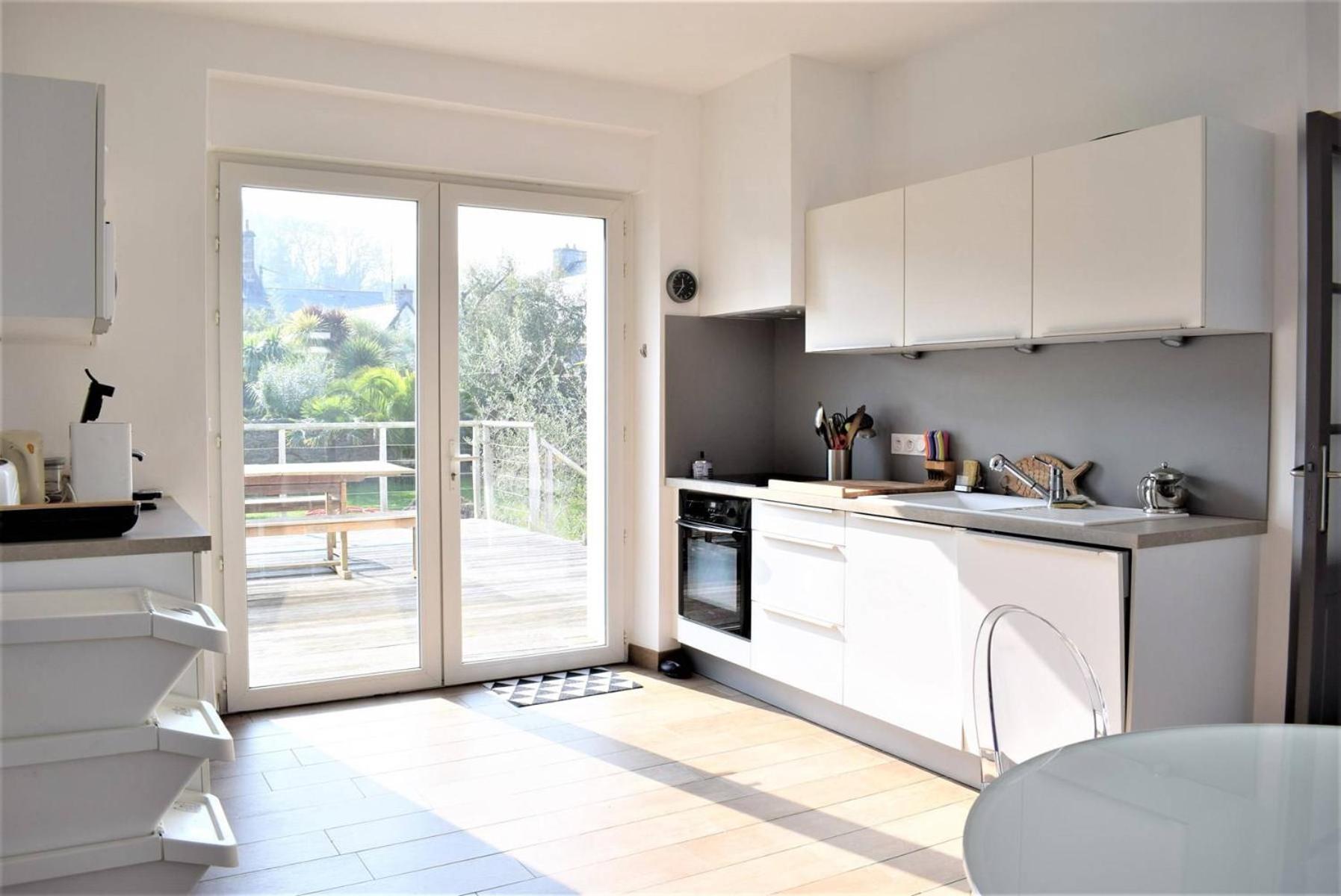 Villa Superbe Maison 4 Etoiles Pour 8 Pers Avec Piscine Sur Le Port De - Ref 873 *