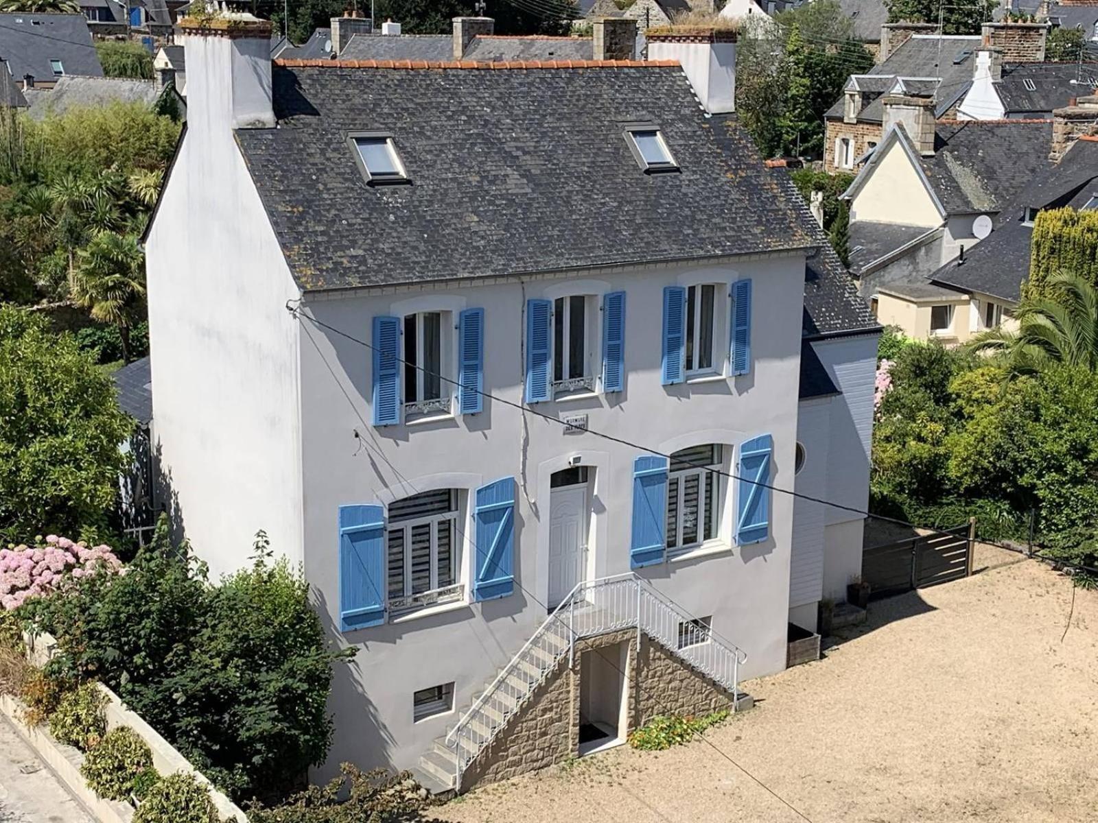 Villa Superbe Maison 4 Etoiles Pour 8 Pers Avec Piscine Sur Le Port De - Ref 873 *